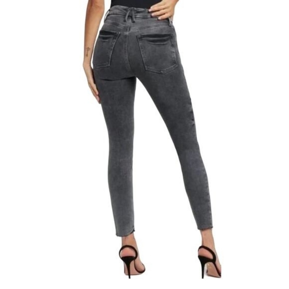 Good American Good Waist Fray Hem Crop Skinny Jean Womens 0/25 Black Ultra High - Picture 8 of 11
